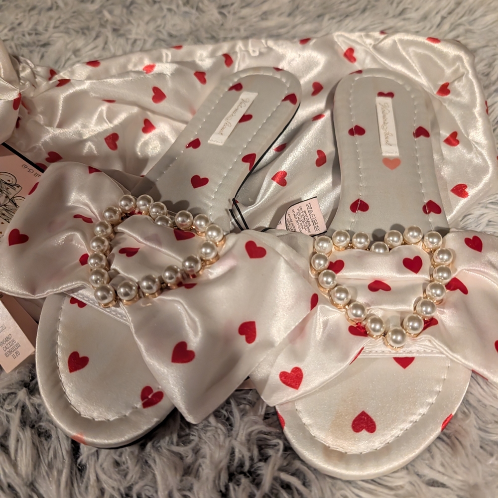 Victoria's Secret Pearl Heart Satin Slippers - Picture 2 of 4